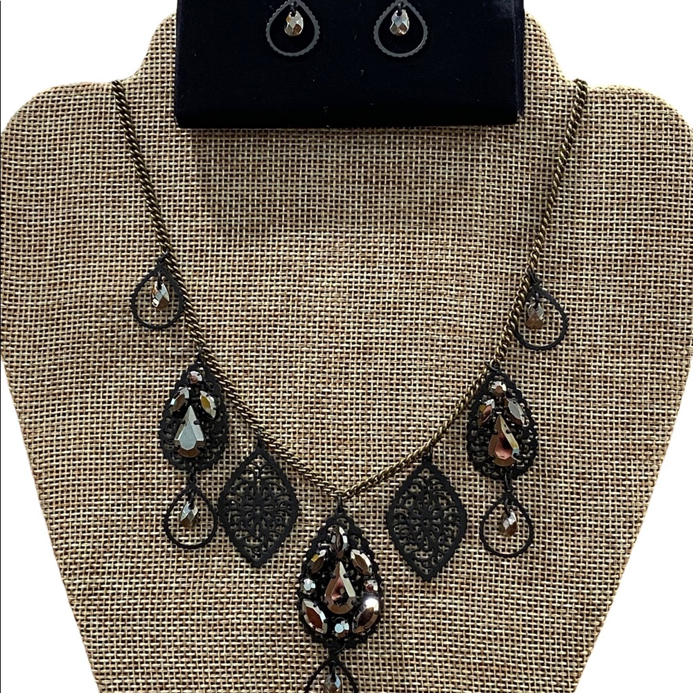 Avon Black Filigree Collar Necklace & Earrings Set New In Box